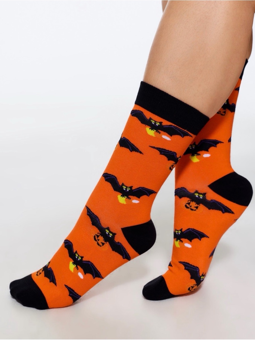 Women’s Orange Cotton Halloween Bat Crew Socks